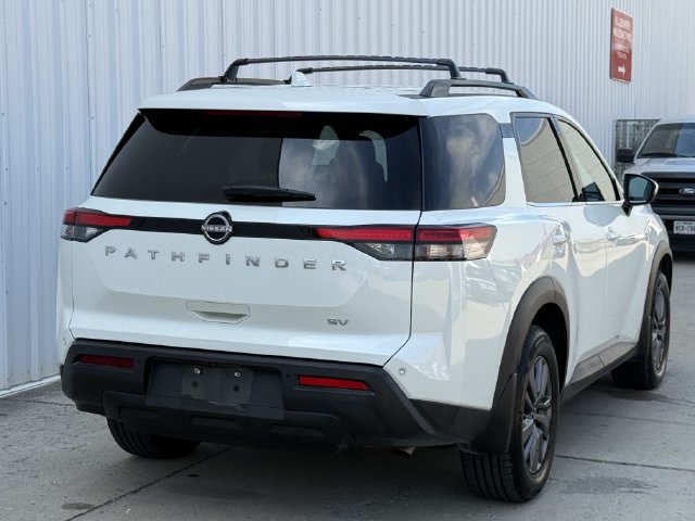 Used 2022 Nissan Pathfinder SV FWD image 4