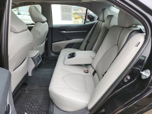 Used 2024 Toyota Camry XLE w/ Navigation Package AWD/4WD image 18
