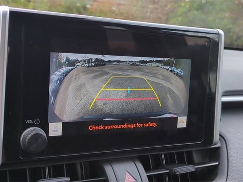 Used 2023 Toyota RAV4 XLE image 23