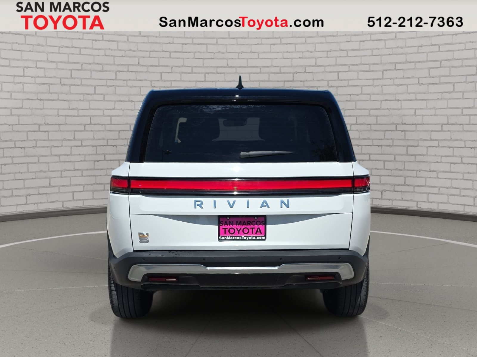 Used 2024 Rivian R1S Adventure Quad AWD/4WD image 7