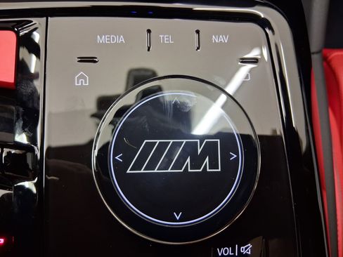 Used 2025 BMW M5 w/ Carbon Package image 29