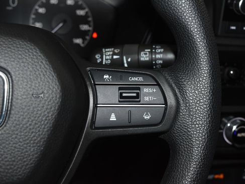 Used 2023 Honda CR-V EX image 9