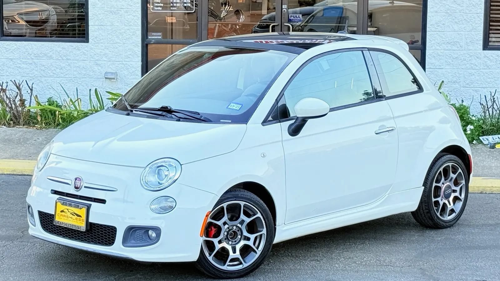 Used 2015 FIAT 500 Sport w/ Comfort/Convenience Group FWD image 1