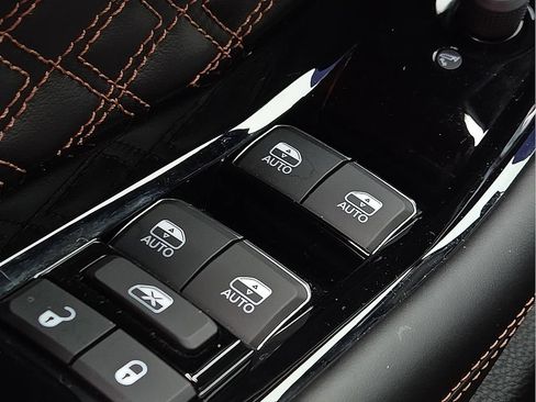 Used 2024 Jeep Grand Cherokee Summit w/ Adv Protech Group IV AWD/4WD image 33