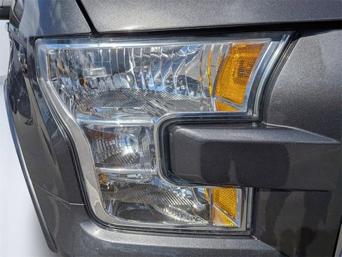 Used 2017 Ford F150 Lariat image 9