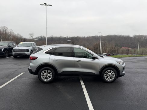 Certified 2023 Ford Escape Active AWD/4WD image 4