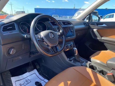 Used 2018 Volkswagen Tiguan SE AWD/4WD image 9