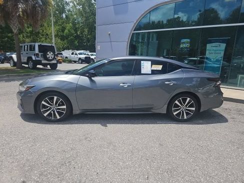 Used 2019 Nissan Maxima 3.5 S w/ Floor Mat Group FWD image 2