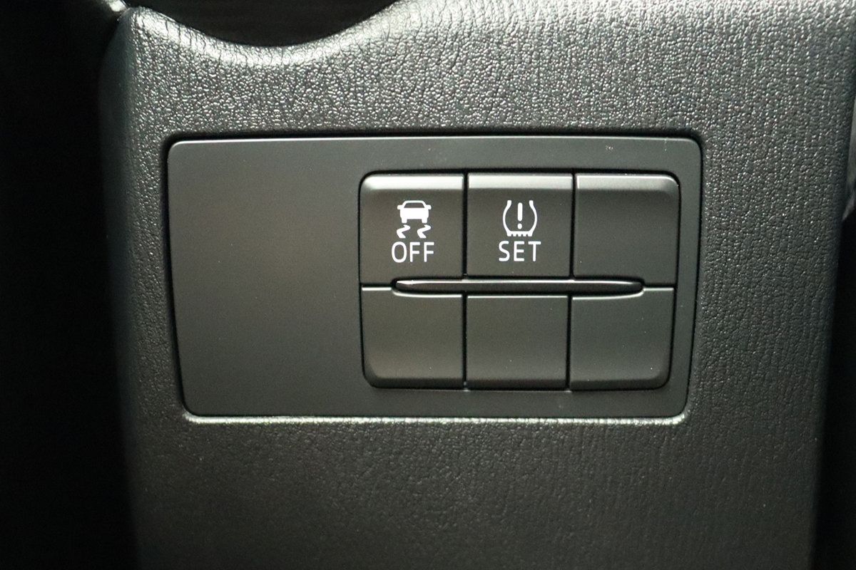 Used 2020 Toyota Yaris XLE FWD image 28