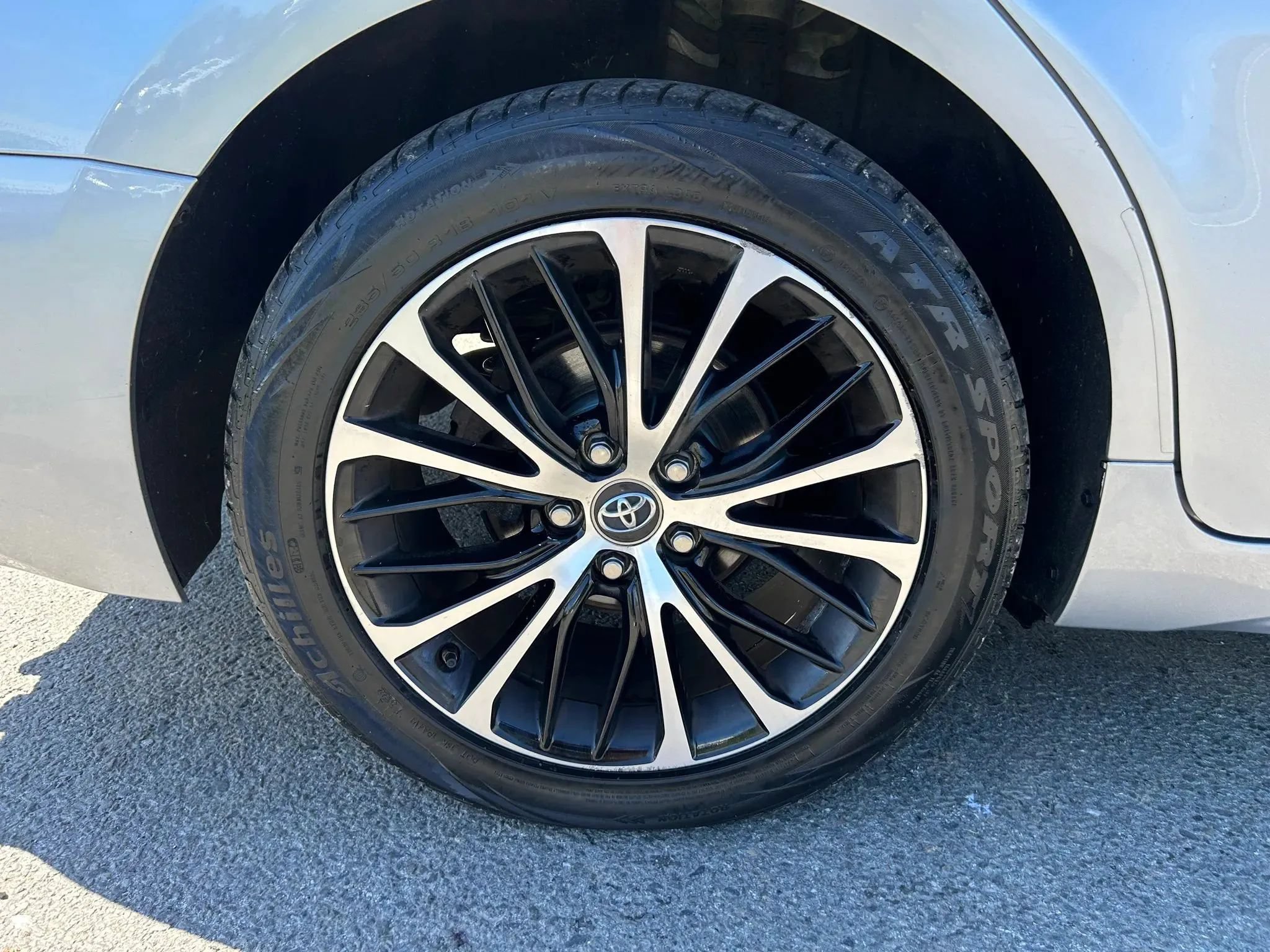 Used 2019 Toyota Camry SE FWD image 24