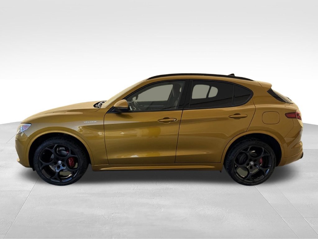Used 2022 Alfa Romeo Stelvio Veloce AWD/4WD image 11