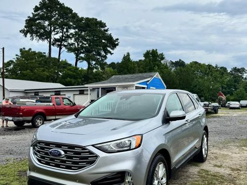 Used 2022 Ford Edge Titanium AWD/4WD image 3
