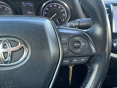 Used 2019 Toyota Camry SE image 15