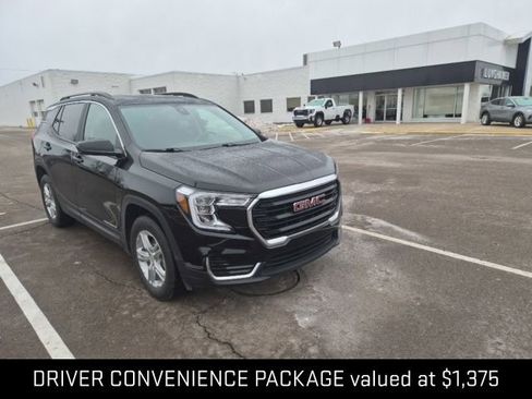 Used 2022 GMC Terrain SLE w/ Driver Convenience Package image 3
