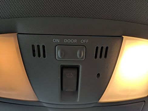 Used 2014 INFINITI QX70 AWD w/ Premium Package image 27