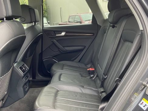 Used 2019 Audi Q5 2.0T Premium w/ Convenience Package AWD/4WD image 12