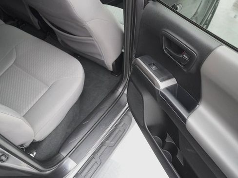 Certified 2022 Toyota Tacoma SR5 image 19