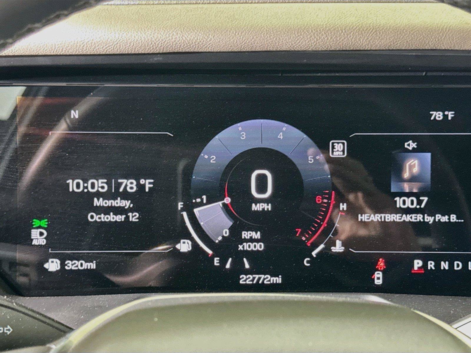 Used 2026 GMC Acadia Elevation w/ Elevation Premium Package FWD image 10