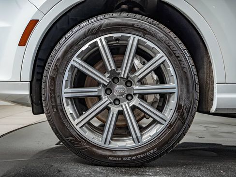 Used 2017 Audi Q7 3.0T Prestige AWD/4WD image 10