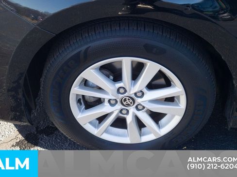 Used 2025 Toyota Camry LE image 13