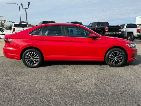 Used 2021 Volkswagen Jetta SE image 5