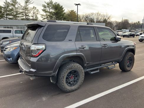 Used 2023 Toyota 4Runner SR5 AWD/4WD image 4