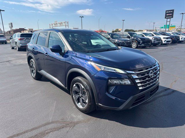 Used 2025 Nissan Rogue SV FWD image 1