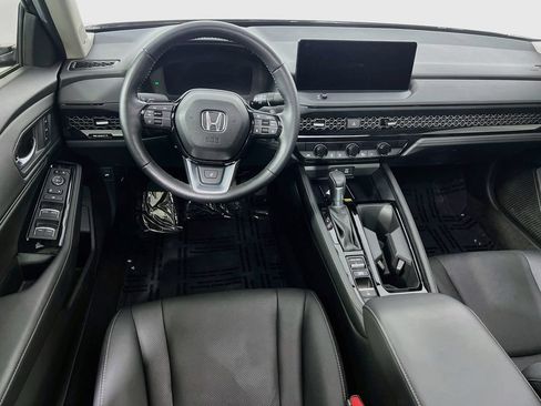 Used 2025 Honda Accord Touring image 21