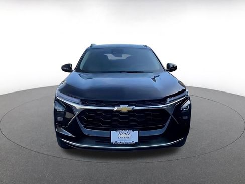 Used 2025 Chevrolet Trax LT image 5