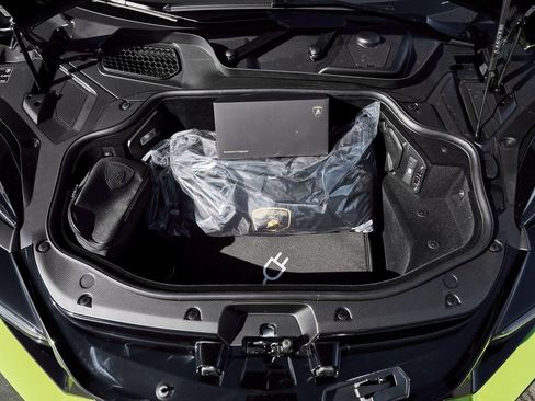 Used 2025 Lamborghini Revuelto AWD/4WD image 18