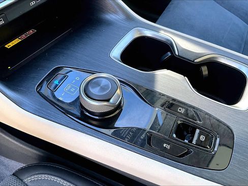 Used 2023 Lexus RZ 450e Premium image 15