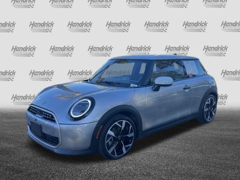 Certified 2025 MINI Cooper S image 5