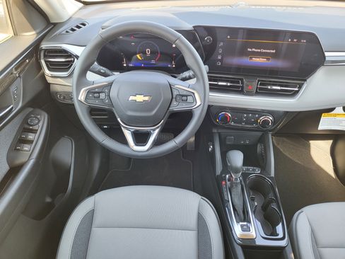 New 2026 Chevrolet TrailBlazer LT w/ LT Cold Weather Package FWD image 12