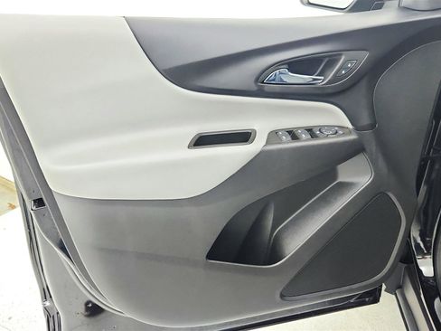 Used 2023 Chevrolet Equinox LS image 39