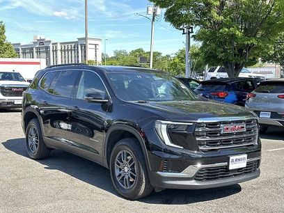 Used 2025 GMC Acadia Elevation