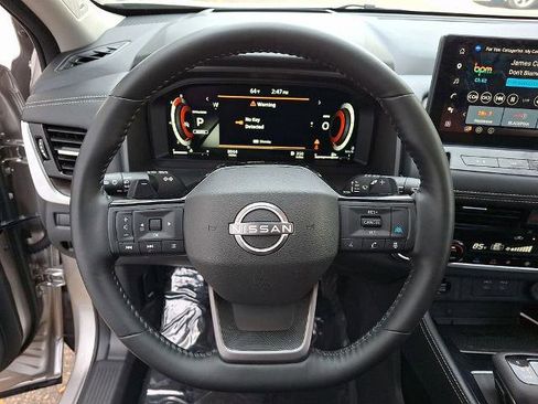 Certified 2025 Nissan Rogue Platinum w/ Platinum Premium Package image 20