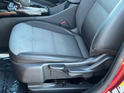 Used 2024 Chevrolet Trax LT image 29