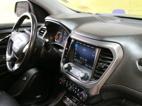 Used 2022 GMC Acadia AT4 w/ GMC Pro Grade Package AWD/4WD image 10