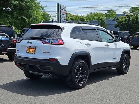 Used 2022 Jeep Cherokee Trailhawk w/ Comfort/Convenience Group AWD/4WD image 7