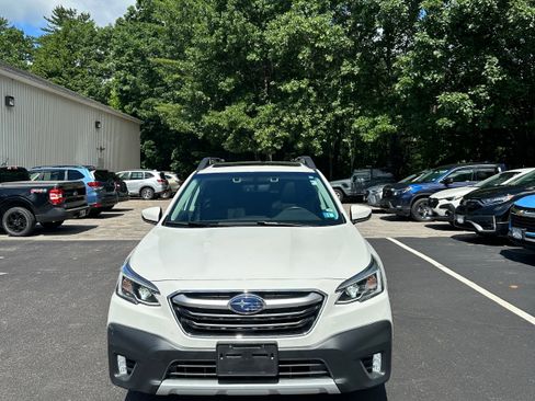 Used 2022 Subaru Outback Limited AWD/4WD image 2