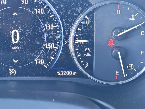 Used 2024 Buick Enclave Premium image 19