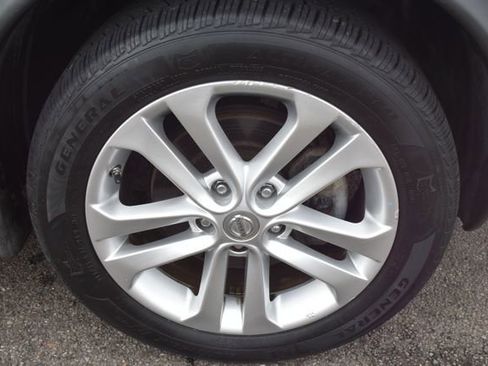 Used 2012 Nissan Juke SV image 41