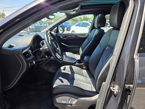 Used 2017 Porsche Macan image 9