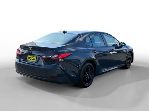 Used 2025 Toyota Camry LE FWD image 5