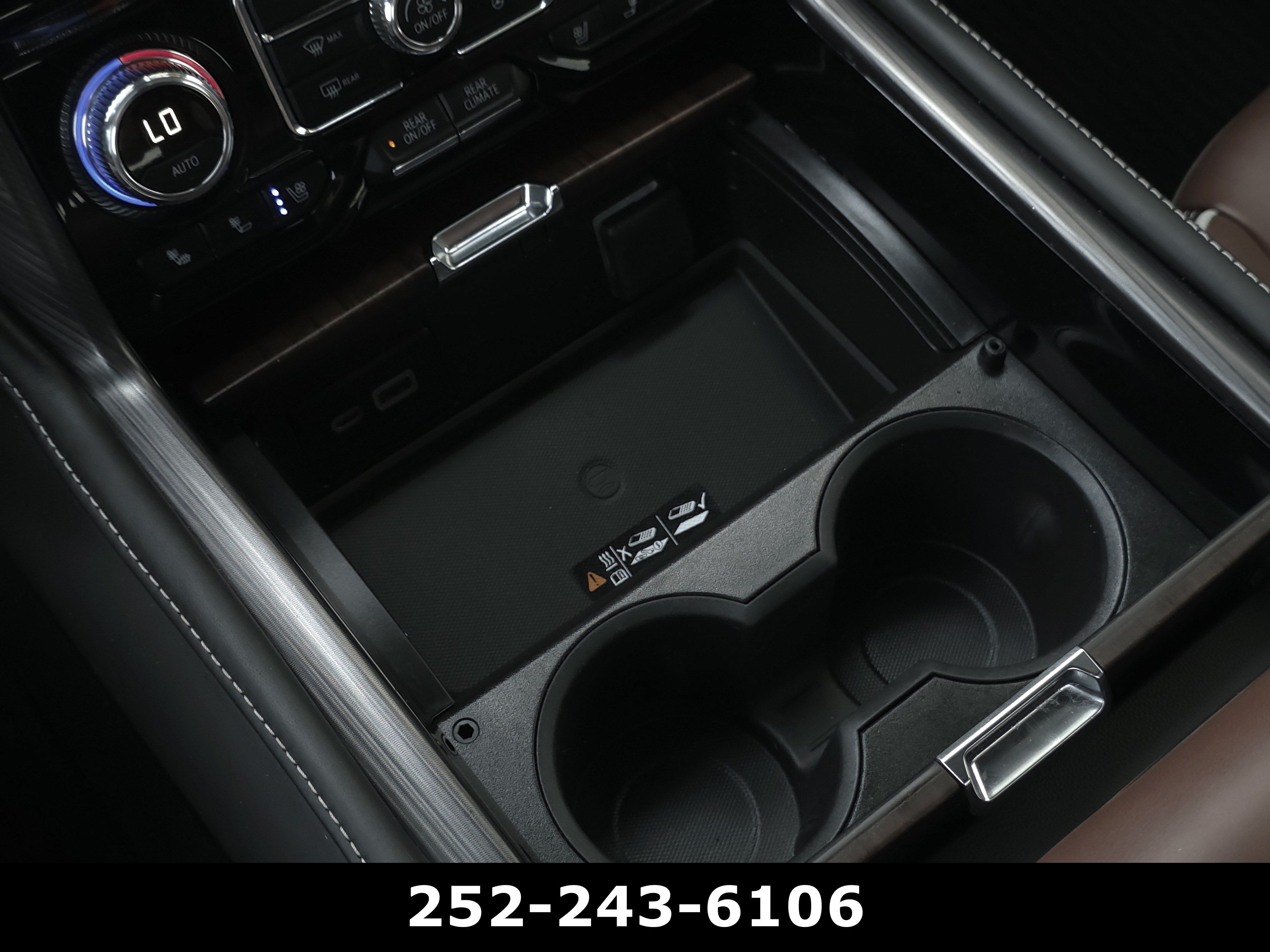 Used 2024 GMC Yukon Denali Ultimate AWD/4WD image 16