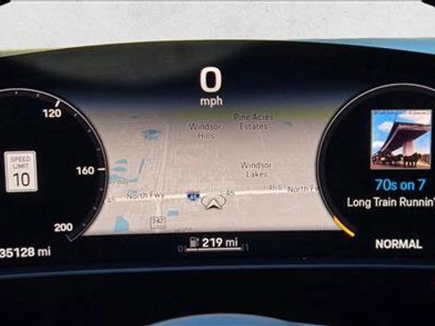 Used 2021 Porsche Taycan image 10