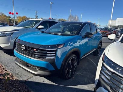 New 2025 Nissan Kicks SR
