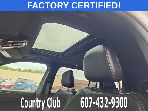 Used 2024 Jeep Grand Cherokee L Laredo AWD/4WD image 13