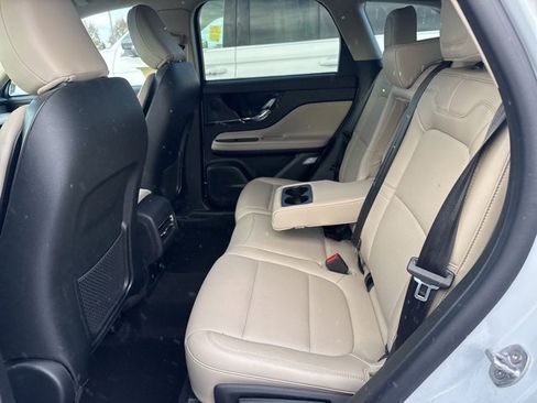 Used 2025 Lincoln Corsair Premiere w/ Equipment Group 101A image 7