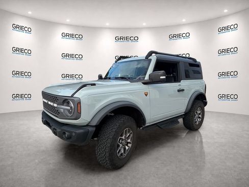 Used 2023 Ford Bronco Badlands AWD/4WD image 2